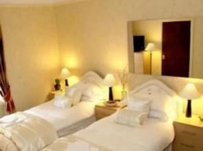 Grove Suites