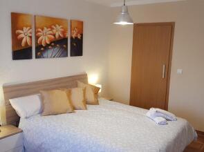 Bonito apartamento con terraza junto al centro de Alicante