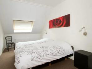 Cozy Forest-edge Home