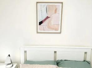 Superb 2 Bed in Plateau 10Min to Mont-Royal Metro