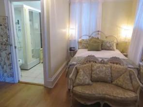 Historic Sion Bass Guest House