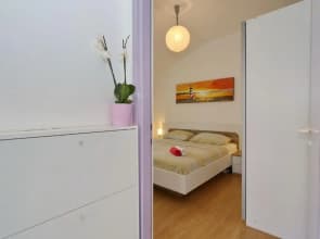 Apartment Dent