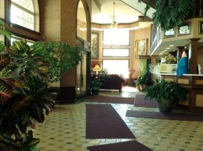 Hamilton Inn Select Beachfront Mackinaw City