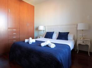 Classbedroom Fira Business Apartment