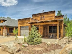 2 Blocks To Grand Lake: Downtown Western Cabin!