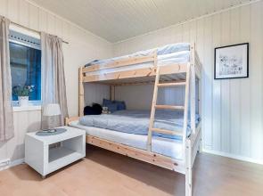 10 Person Holiday Home in Kalvag-by Traum