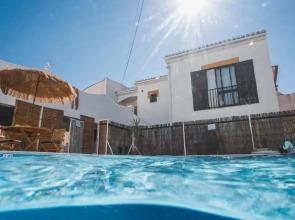 Bura Surfhouse - Hostel