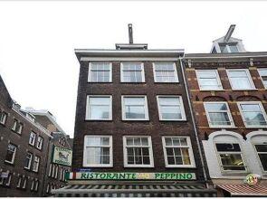 Leidse Square Nightlife Apartment