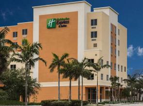 Holiday Inn Express & Suites Fort Lauderdale Airport South by IHG