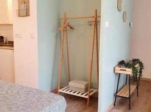 Studio fonctionnel au calme avec garage individuel et balcon