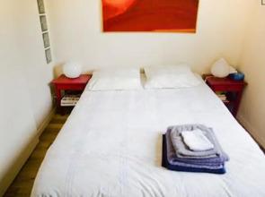 Canal Saint Martin And Buttes Chaumont Flat