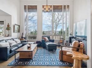 Serene Architect-designed Vermont Chalet 4 Bedroom Home