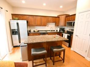 Walk to Notre Dame Spacious 3BR Townhome w Garage Family-friendly Amenities 123p