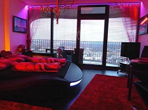 Sky-Romantic-Room