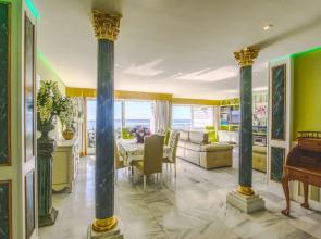1149 Unique Beachfront Penthouse 400M2 Marbella Center