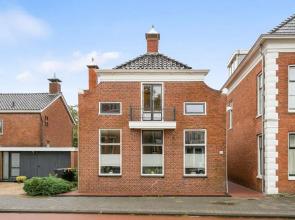 Studio Raif - Authentieke kamer met luxe privé badkamer