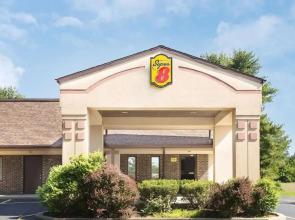 Super 8 Taylorville IL