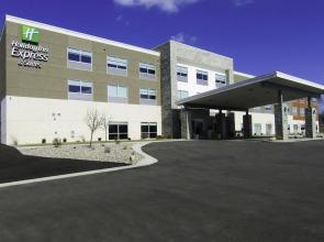 Holiday Inn Express & Suites Coldwater by IHG