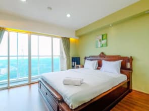 Homey And Minimalist Studio Tamansari The Hive Apartment