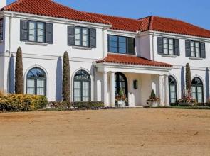 Clean Cozy 1-bedroom Near Plaza District 32C