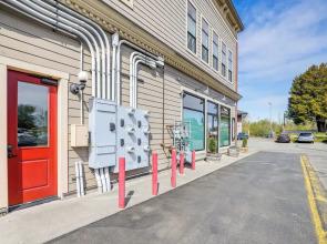 Modern Blaine Condo Rental < 1 Mi to Boat Harbor!