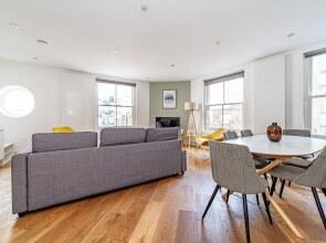 The Old Street Luxury Flat into 3 Bed Apartment in Old Street