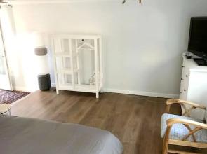 House With one Bedroom in Gémenos, With Wonderful Mountain View, Pool Access, Furnished Garden - 18 km From the Beach