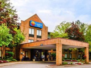 Wingate by Wyndham Livonia