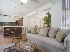 Chezmoihomes Plaza Nueva Penthouse