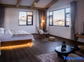 Qianyu Qianxun Starry Sky Tent Luxury Homestay (Dukezong Ancient City Branch)