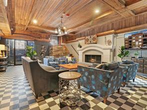 Uptown Studio Gem - Montrose rep