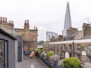 A Starry Starry Night - Borough - by Frankie Says