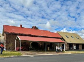 Charlesworth On The Park