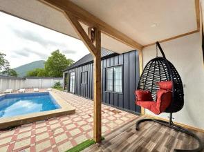 Qafqaz Suite Wood Stack