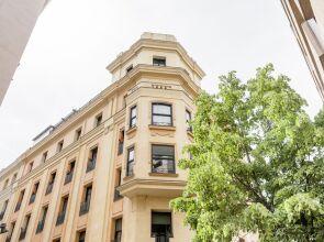 Serrano Apartment  by FlatSweetHome