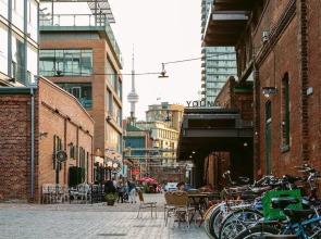 QuickStay - Classy & Rustic Downtown Condo