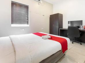 RedDoorz near T1 Juanda Airport