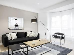 Velazquez Apartments by FlatSweetHome