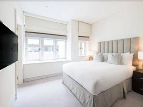 Exclusive 2 Bed in Mayfair with Private Terrace