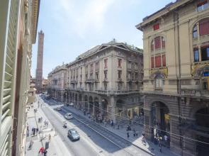 Luxury 65mq Under the 2 Towers