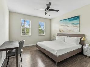 Kasa Hollywood Ft. Lauderdale