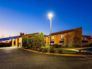 Red Roof Inn & Suites Lexington - Hamburg