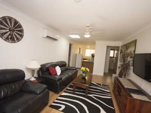 Central Wagga Apartment