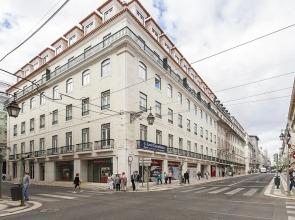 Leisure Luxury Downtown Duplex Lisbon by Altido