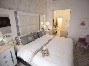 Hostal Boutique Palace - Adults Only
