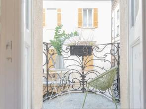 Viav by Rent All Como