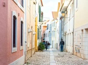 JOIVY Superb Studios In Cascais Centre