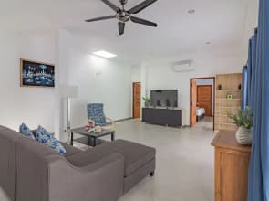 Private pool 3BDR villa beach at 200m