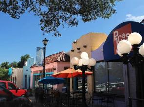 3-story 6-bedroom 4 Bathrooms 3min-asian Dist