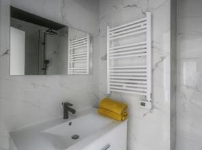 Magnifique T5 (12pers) 129m²-Climatisé-Vieux-Port